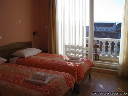Villa Cezar Kaštel Lukšić 객실 사진