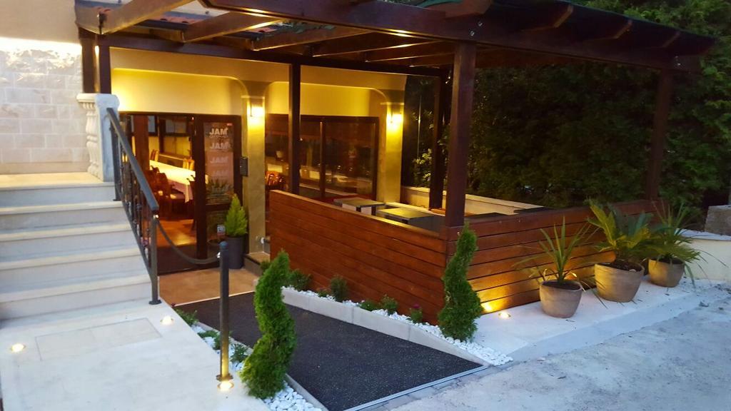Villa Cezar Kaštel Lukšić 외부 사진