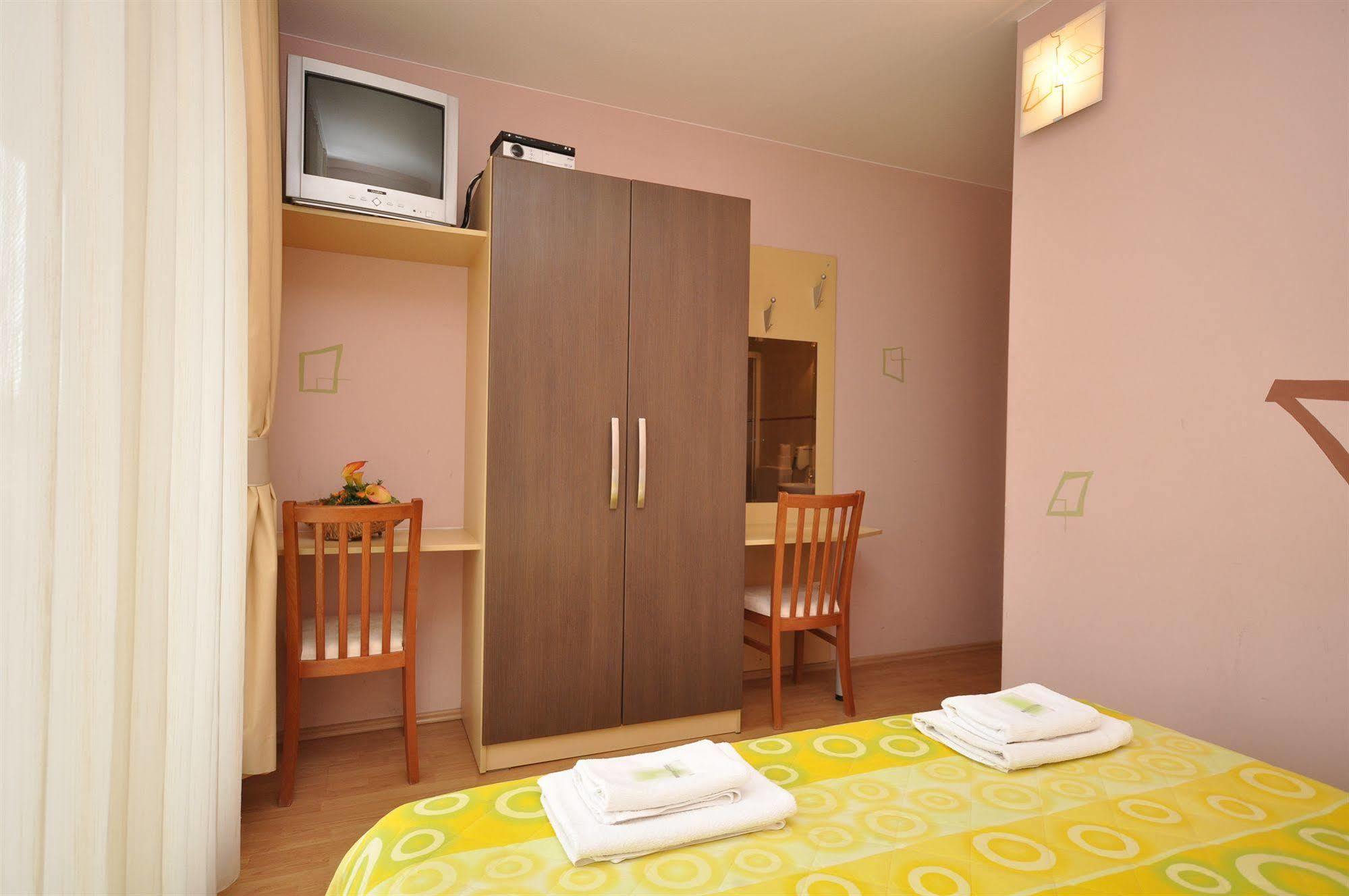 Villa Cezar Kaštel Lukšić 외부 사진