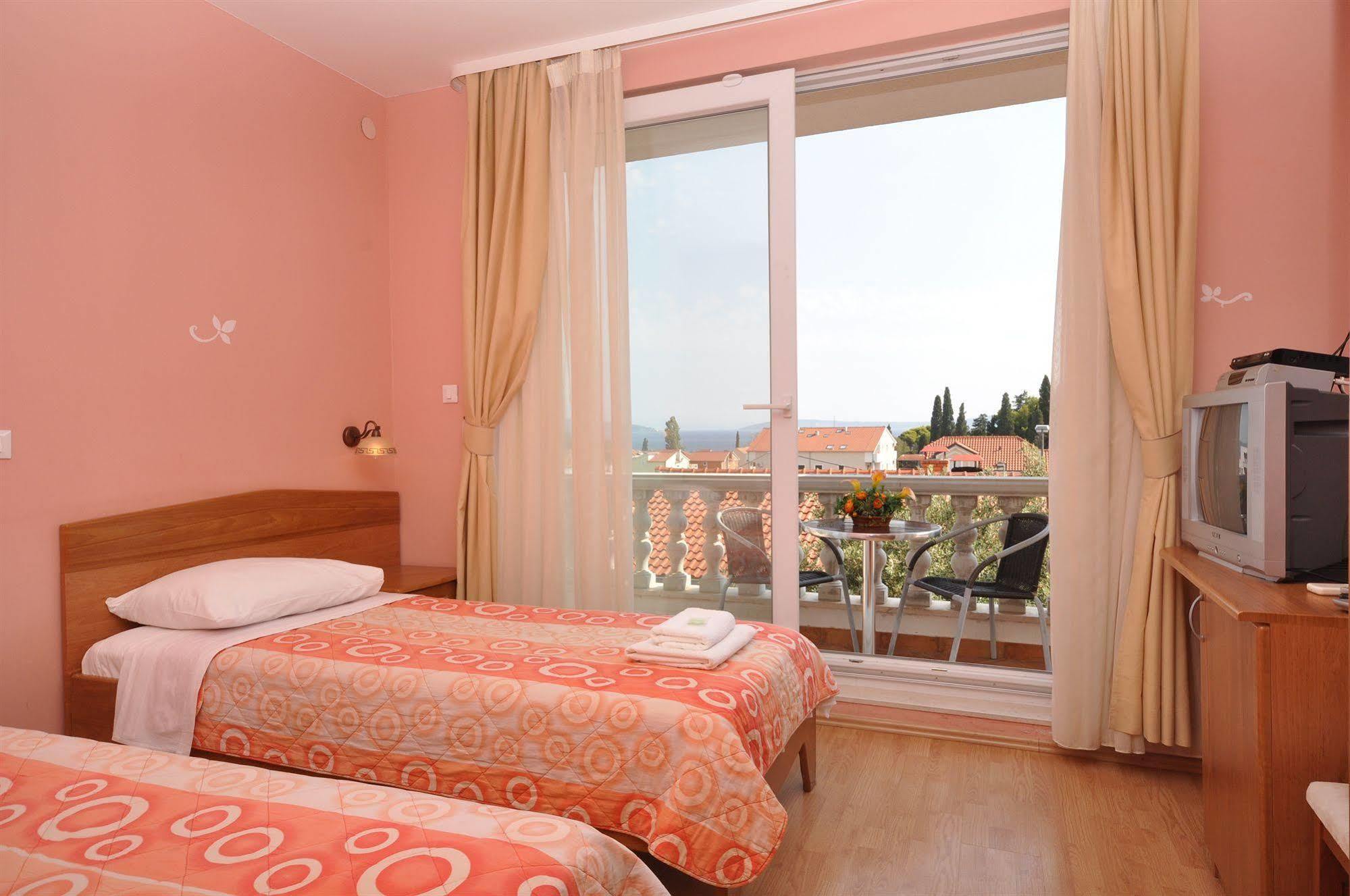 Villa Cezar Kaštel Lukšić 외부 사진